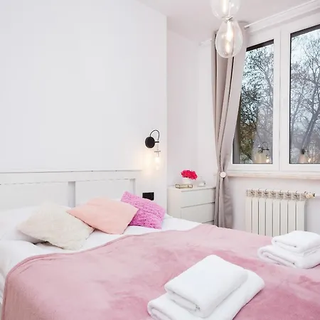 Royal Park By Renters Apartment Warsaw
